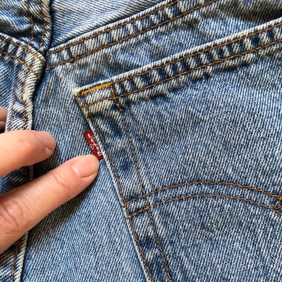 Vintage red label Levi’s Cut off jeans - Picture 5 of 12